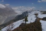 Le sentier se poursuit avec la vue qui se dégage de plus en plus sur le glacier d'Aletsch