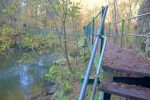 Un pont en forme de Y. A droite pour nous