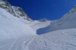 Au centre le rocher du Pt3342, séparant le glacier en deux