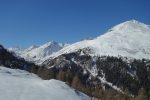Derrière moi le barrage des Toules