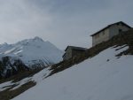 A Les Arpalles, 1888m, on change de décor, il faut remonter les pentes de Creux du Mourin à travers les aulnes.