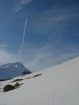 Le ciel se dégage et je profite de la traînée de cet avion.