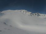 On arrive en haut de Creux du Moulin, vers 2200m, le Mourin s'offre à nous. Christian décide de rentrer, la neige déjà lourde. De mon coté, je continue. Je vais monter sur la gauche de la photo (capteur embué !)