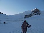 On s'est encordé dés le début du glacier, mais on marche sans crampon sur la partie plane