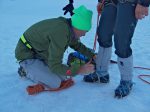 Les crampons de l'oncle dont le guide connait l'art du saucissonnage