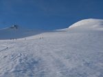 On poursuit notre montée, Evelyne commence à sentir l'altitude.