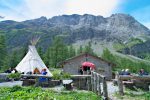La buvette avec ses tipis
