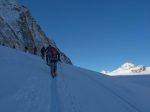 Comme on amorce la partie crevassé du glacier, on essaye de garder les distances de délestage !