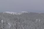 Une trouée permet une vue panoramique sur le Cunay