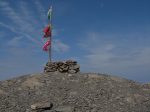 Et nous arrivons au sommet de l'Oldenhorn, 3122.5m frontière des trois cantons (Berne, Vaud et Valais). Nous sommes accueillis par le vent