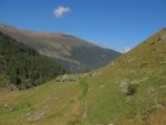 On vient de dépasser Cordonna 1834m, le chemin se perd un peu avec toutes ces traces de vaches et on coupe au mieux pour retrouver la sente plus haut. Vue arrière