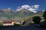 Départ depuis les hauts de Charrat-Vison, vue sur Le Chavalard