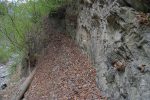 En traversant le Torrent du Saxonnet, je découvre un marquage et un chaîne