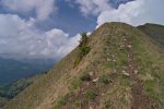 Ca monte bien et c'est escarpé des deux côtés. On passe comment en hiver, à pieds ?