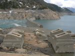 Les anciennes installations pour la construction du barrage