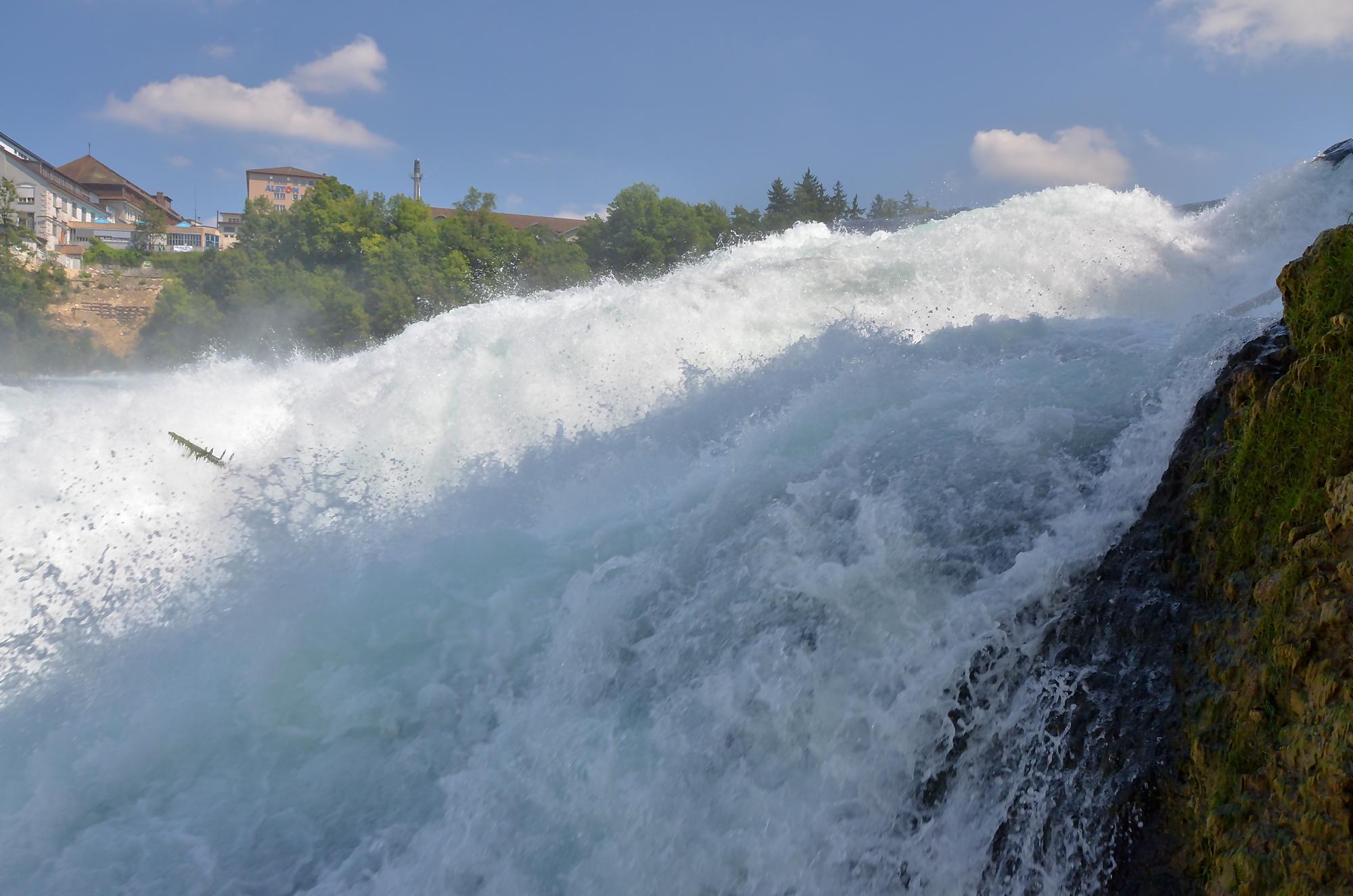 Visite aux Chutes du Rhin (Rheinfall) à Schaffhouse depuis Laufen Transpiree Visite aux Chutes du Rhin (Rheinfall) à Schaffhouse depuis Laufen Transpiree