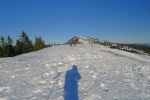 L'arrivée du téléski au Cochet et Le Chasseron au loin