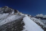 La ligne droite marquant la fin de l'arête