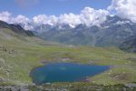 Le lac de Grand Lé, vue sur les combins