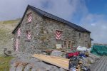 Cette cabane est en préparation pour une réfection de tout l'intérieur, fermée cette été 2008, réouverte en 2009