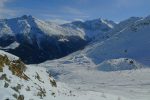 Les teenagers sont en bas du vallon. Vue arrière