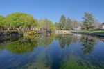 Le plan d'eau devant le château de L'Isle