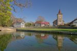 Le plan d'eau devant le château de L'Isle