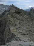 On attaque par l'arête puis sur le flanc