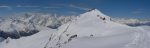 Le Sommet du Mont Rogneux et la vue sur le massif du Mont-Blanc, il va falloir jouer des coudes pour trouver de la place !