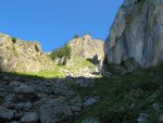 Et on amorce la montée dans Chenau Rouge, ça monte fort. On reste sur la gauche.