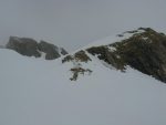 Je change mon programme et abandonne l'idée de l'Aiguille, je monte sur la droite car il y a des traces.