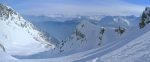 Vue arrière, un voile nuageux couvre les Alpes