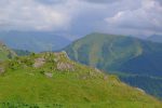 La croix de la colline sous Foron d'en Haut. Mont Chéry en face