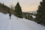 Nous continuons, en profitant de la vue malgré la météo grise