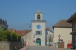 Givrins et son église. Et une photo pas droite !