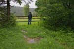 Et on arrive au Pré de St-Livres, il faut enjamber cette barrière