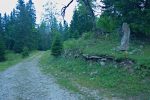 On poursuit notre chemin, avec ce dolmen