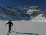 Christian, un skieur heureux, en face du Mont Ruan