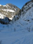 Puis on quitte le barrage pour descendre vers le vallon de Van, dans l'ombre.