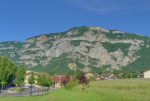 Vue sur le Salève et le secteur parcouru. Le drapeau Savoyard est visible en haut à droite (carré blanc).