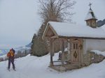 Puis on rejoint la chapelle du Pt936 et retrouvons le chemin de la montée