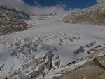 Le glacier du Rhône avec la Eisgrotte sous une bache
