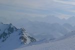 Zoom sur les trois bernoises, l'Eiger tout à gauche