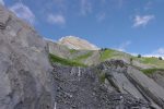 Sortie du chemin raide pour un bon bout plus calme. La vue se dégage sur le Mont à Perron