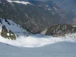 On continue notre descente dans ce vallon vers Veudalle, un peu de tout dans la neige (poudre, carton, ...)