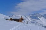 Ce chalet, vue arrière vers le Bisshorn et Weisshorn