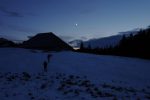 Petit Molojy 1451m, on retrouve le chemin pour rentrer avec difficulté : la nuit et la neige compliquent les choses.