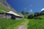 Chalets d'Oche (1628m), il y a une fontaine pour les assoiffés