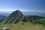 Vue imprenable sur la Dent d'Oche, qui vue d'ici parait bien effilée