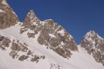 En haut à gauche, le couloir des Essettes tracé